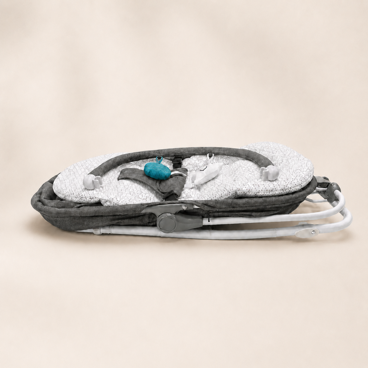 Babywip 2-in-1 Grijs - in gebruik met baby